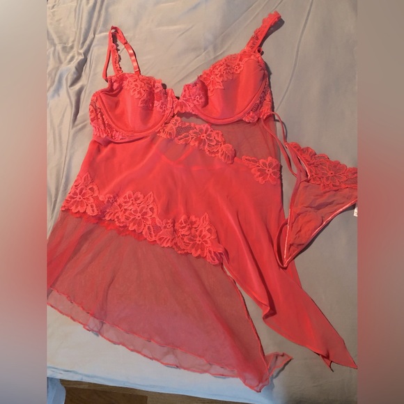 Victoria Secret 36D Baby Doll - EUC - Picture 1 of 7